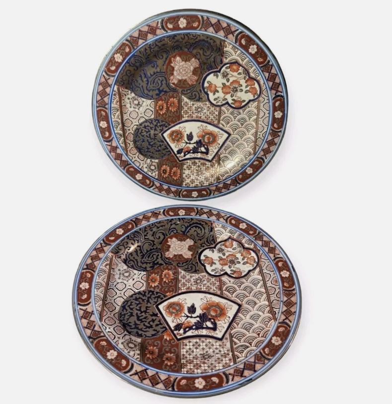 Vintage Japanese Imari Style Porcelain Plates Set of 2 10in Decorative Collector